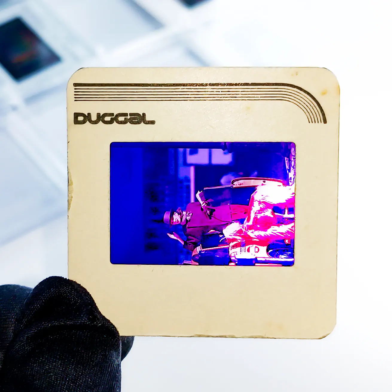 Fotos digitalisieren: Alters- und Lagerungsbedingter Qualitätsverlust eines Dias. Alters- Und Lagerungsbedingter Qualitätsverlust Eines Dias.